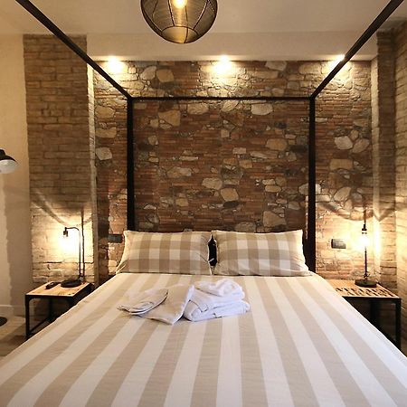 La Maesta' Bed & Breakfast Лангирано Екстериор снимка