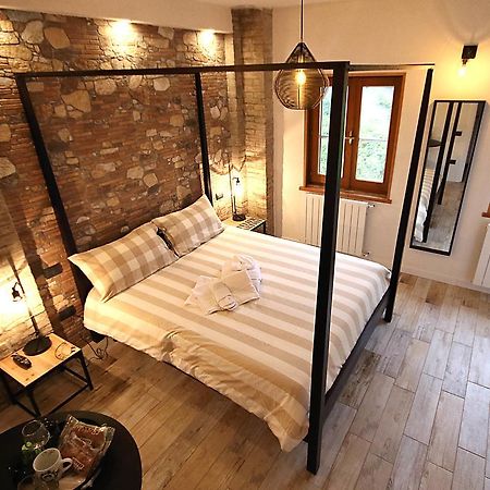 La Maesta' Bed & Breakfast Лангирано Екстериор снимка