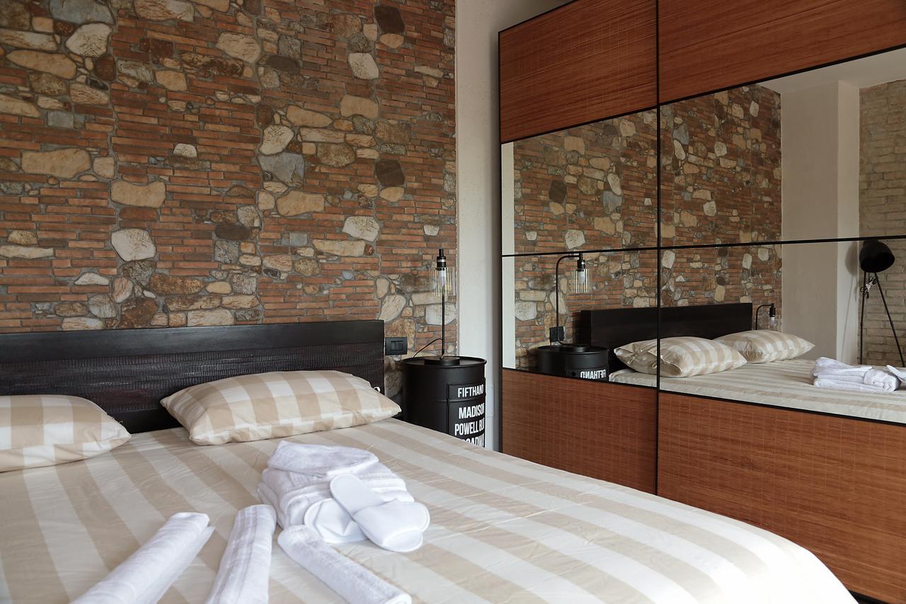 La Maesta' Bed & Breakfast Лангирано Екстериор снимка