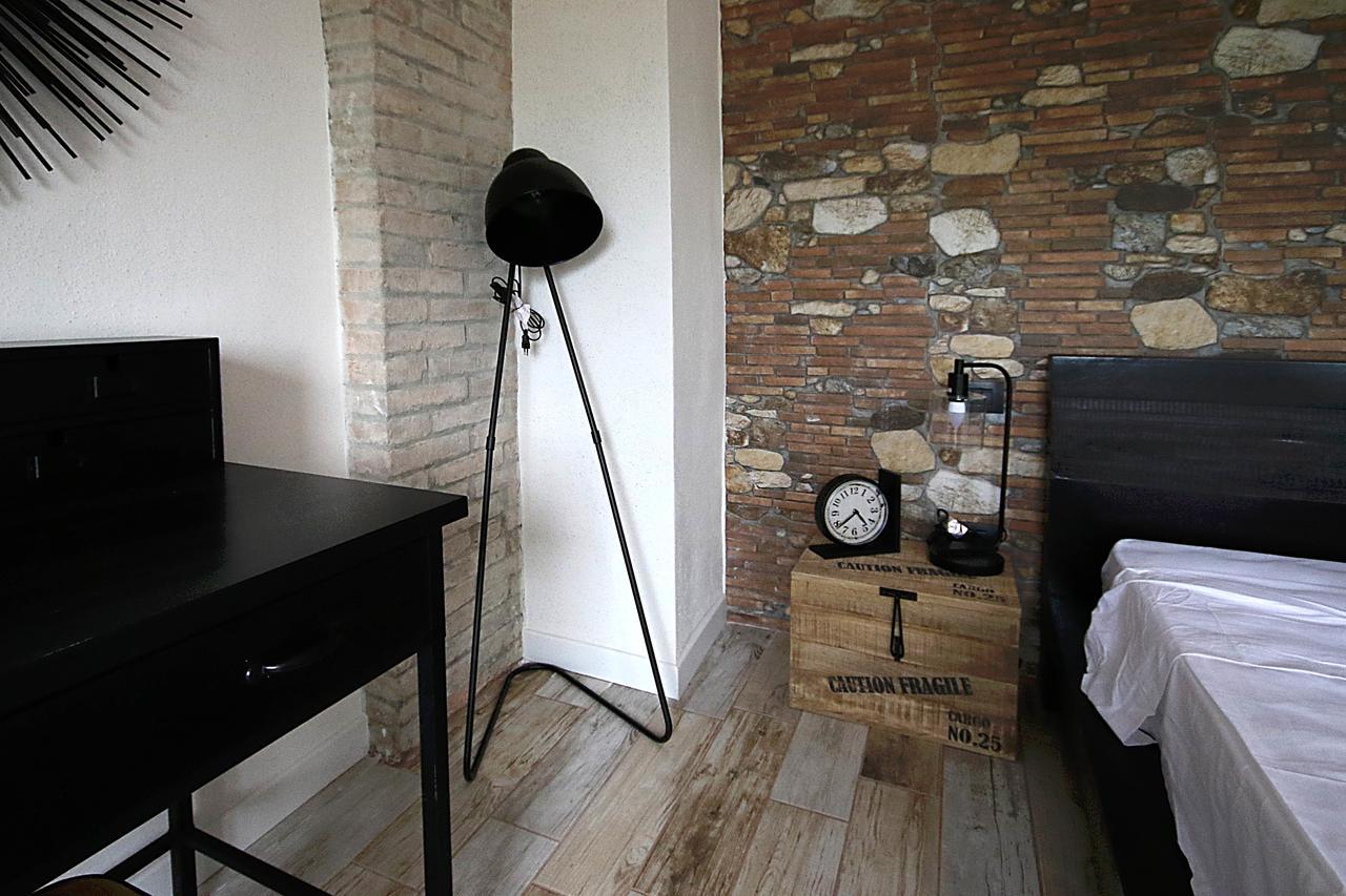 La Maesta' Bed & Breakfast Лангирано Екстериор снимка