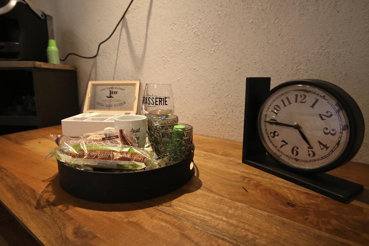 La Maesta' Bed & Breakfast Лангирано Екстериор снимка